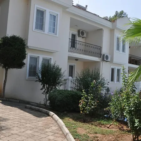 Nicholas Gate Apartment