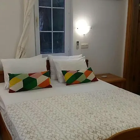 Nicholas Gate Apartment *